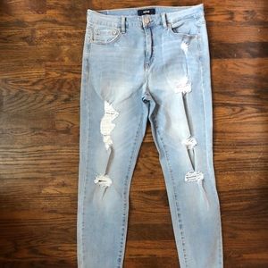 Light Wash Ripped Jeans